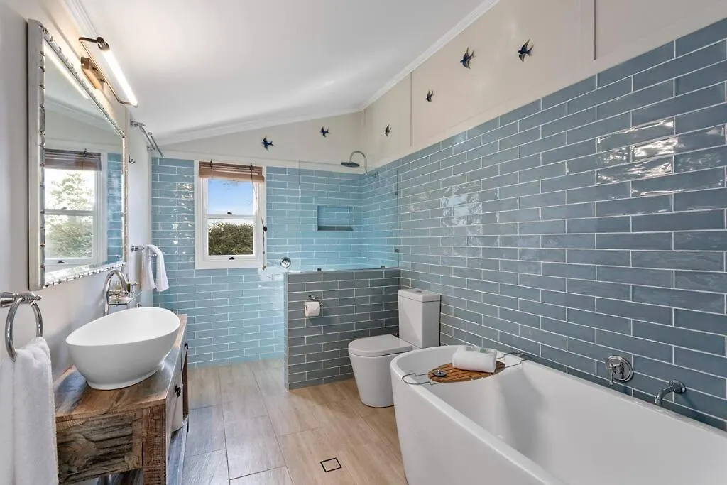 The Quince Cottage - 2 Bedrooms Ravensbourne Australia